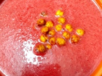 Supă Cremă de Sfeclă cu Naut Crocant