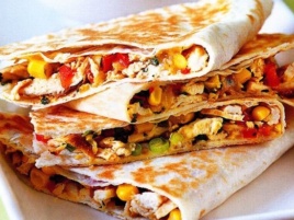 Quesadilla cu Pui și Bacon